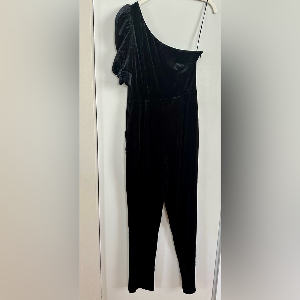 Yumi Kim Black Velvet One-Shoulder Jumpsuit - Picture 6 of 8